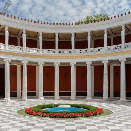 Tranquil Central Apt, Behind Athens Caravel Area Екстер'єр фото