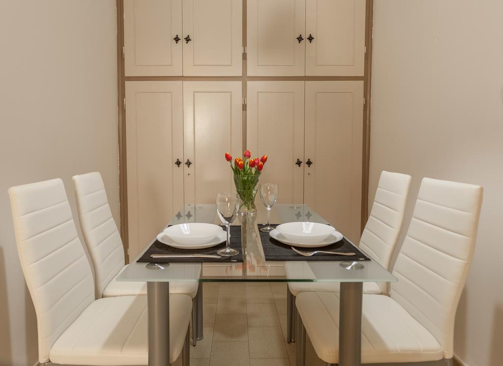 Tranquil Central Apt, Behind Athens Caravel Area Екстер'єр фото