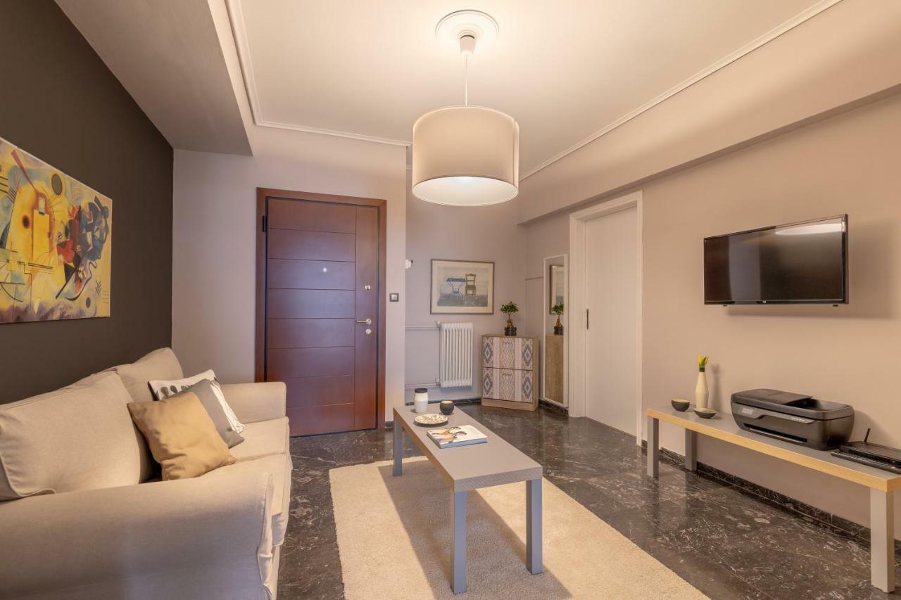Tranquil Central Apt, Behind Athens Caravel Area Екстер'єр фото
